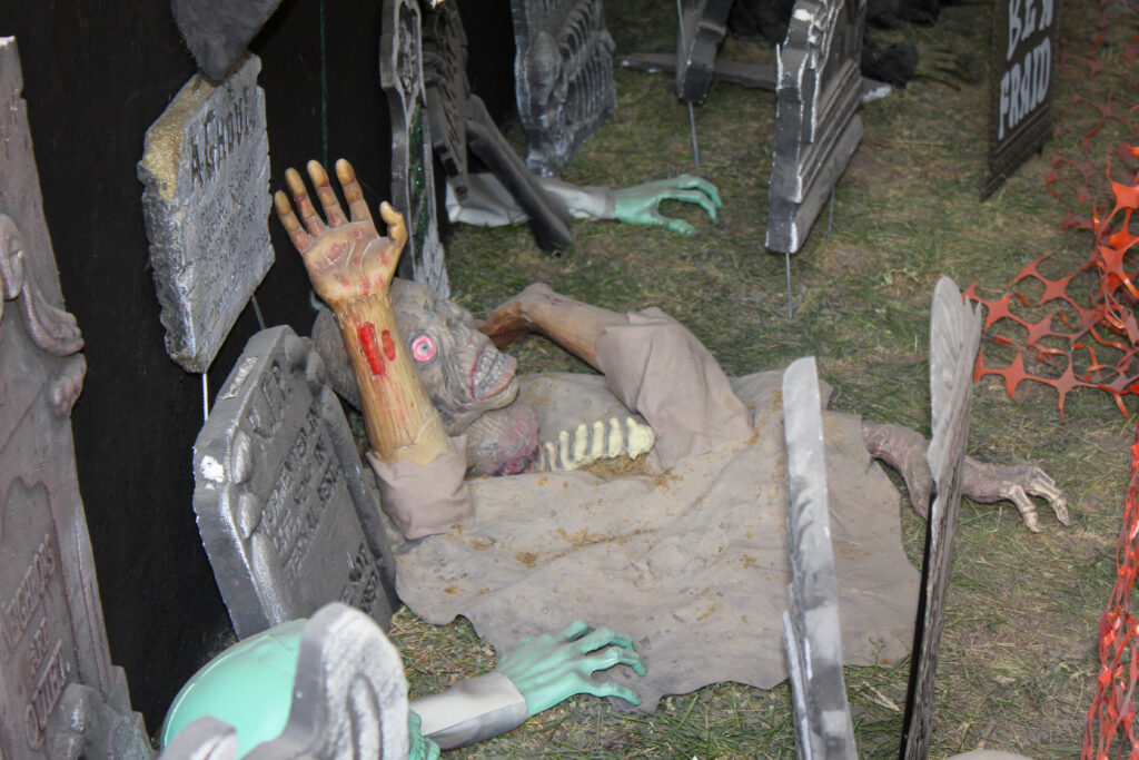 scary haunted house at PDOP Pumpkin Days